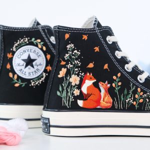 Embroidery Fox Converse/Flowers and Fox Embroidered Sneakers/Fox Inspired Converse High Top Shoes/Gift for her/Converse Chuck C178LT
